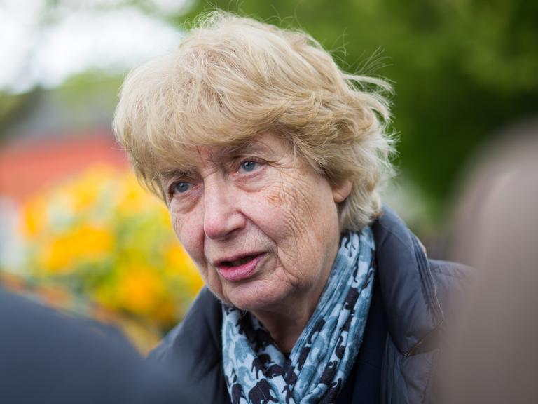 Barbara John, Ombudsfrau für die Opfer der NSU-Morde, am 25.04.2017 bei der Gedenkfeier zum 10. Todestag der ermordeten Polizistin Michele Kiesewetter auf der Theresienwiese in Heilbronn