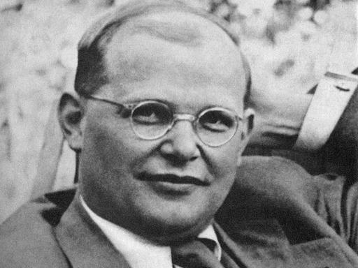 Porträt von Dietrich Bonhoeffer, deutscher Geistlicher und NS-Widerstandskämpfer. Fotografiert im Jahr 1939. 
