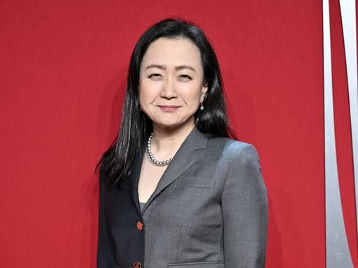 Autorin Min Jin Lee wurde 1968 in Seoul/Südkorea geboren und lebt seit ihrer Kindheit in den USA.